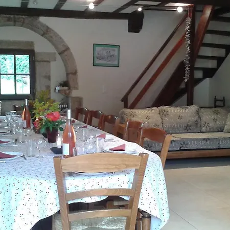 Relais De La Vallee De L'ource