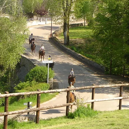 Relais De La Vallee De L'ource