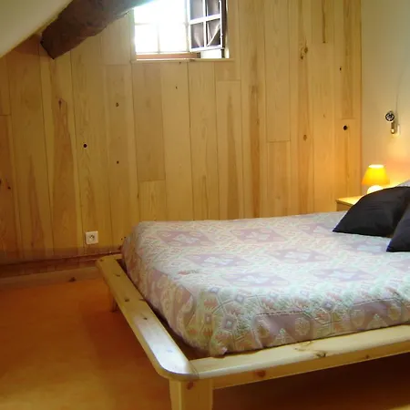 Farm stay Relais De La Vallee De L'ource Villars-Montroyer
